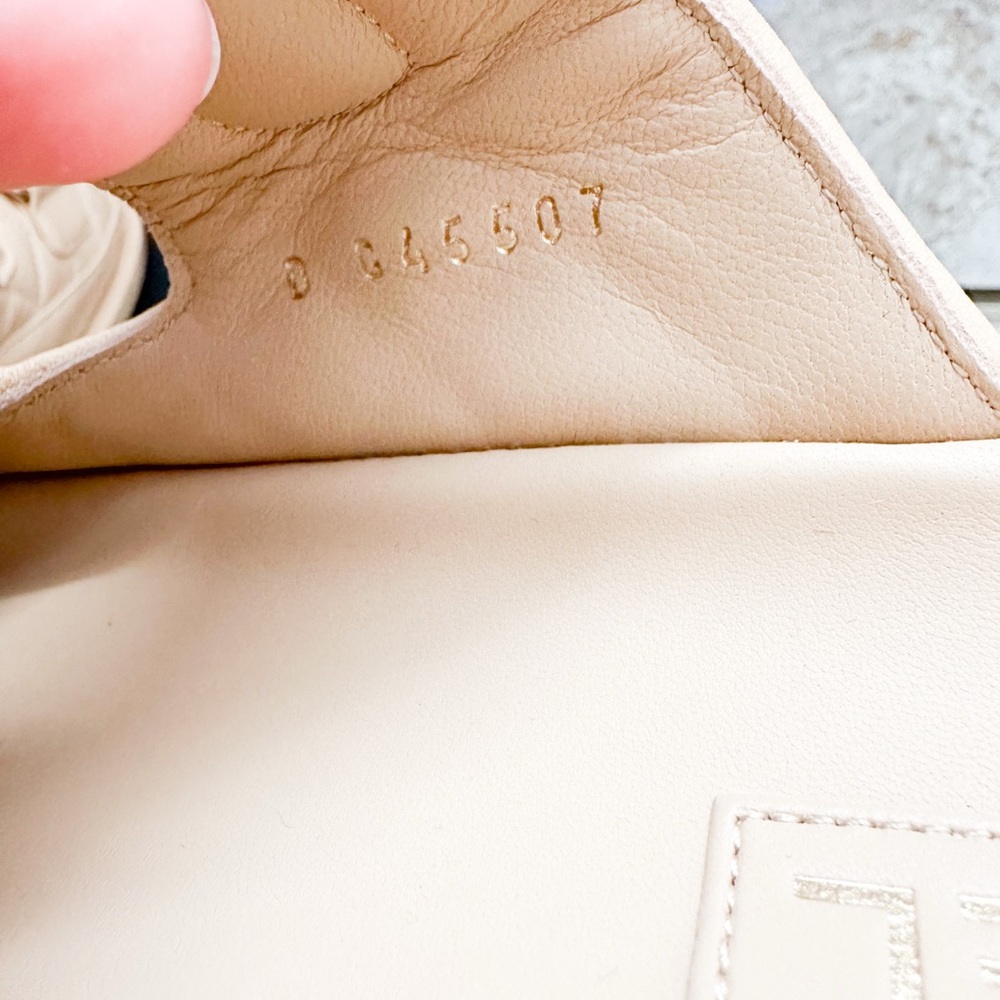 New! Lambskin Quilted Velcro Dad Chain CC Slide Sandals - Picture 10 of 12